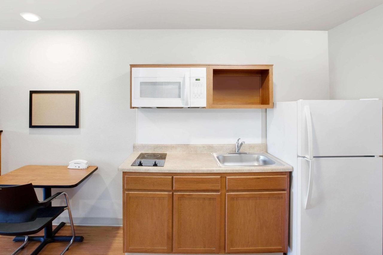 Woodspring Suites レイクチャールズ エクステリア 写真