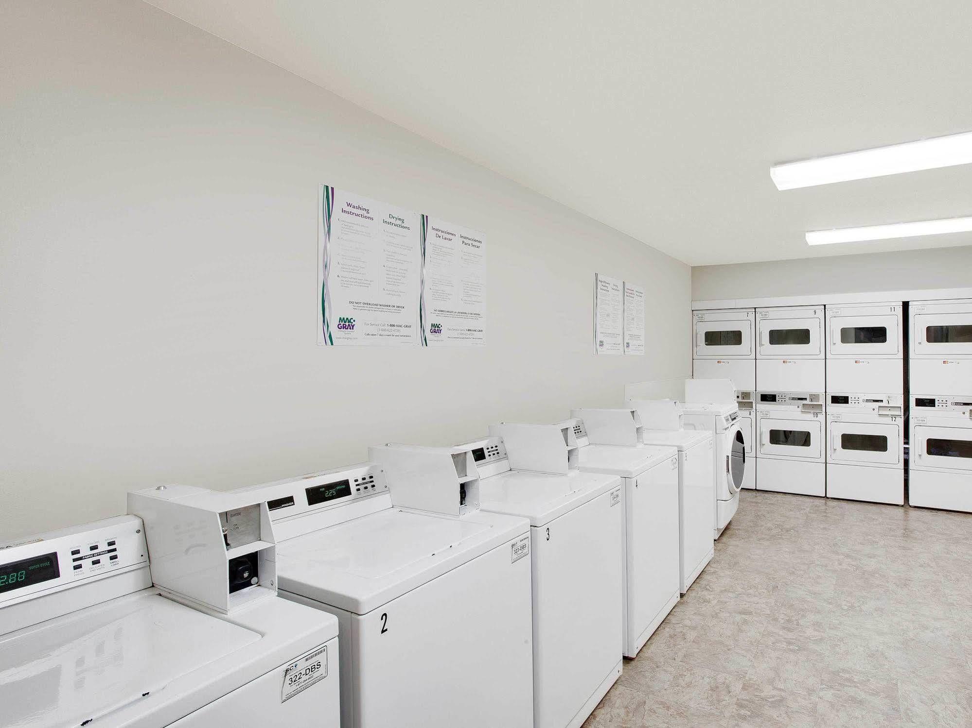 Woodspring Suites レイクチャールズ エクステリア 写真