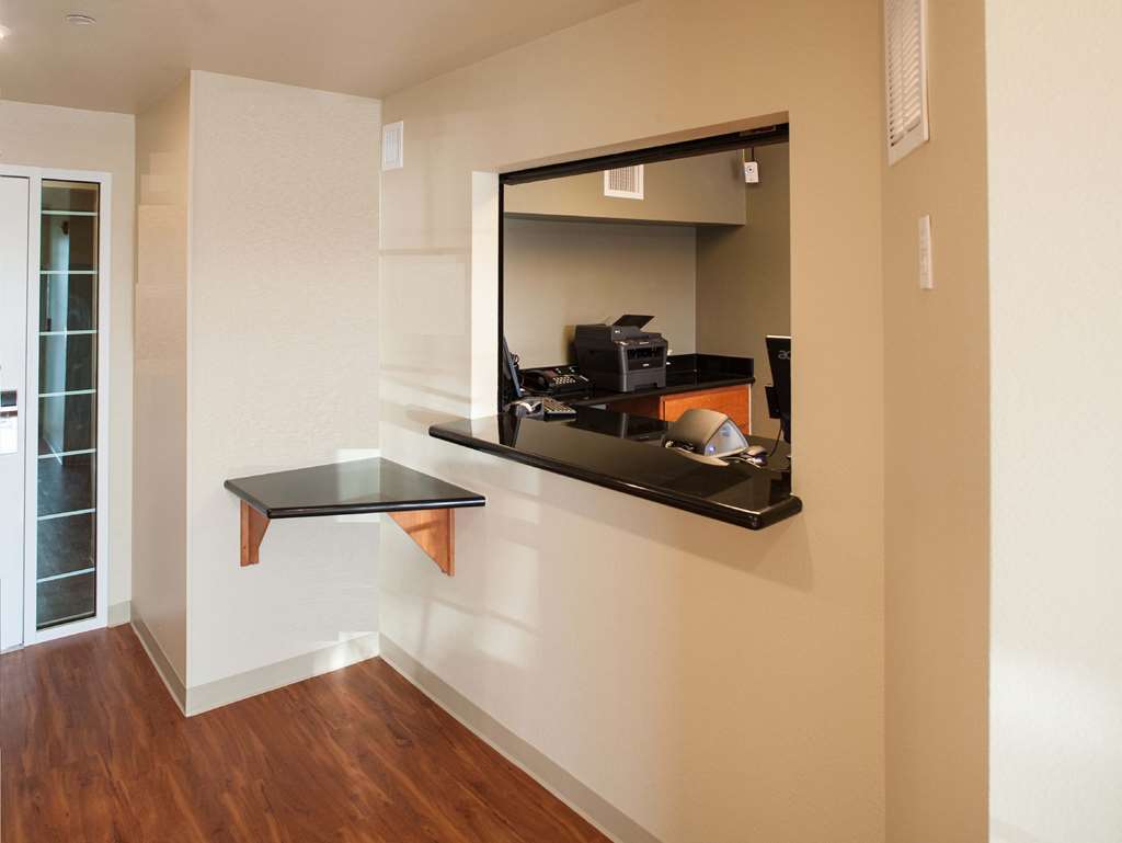 Woodspring Suites レイクチャールズ インテリア 写真