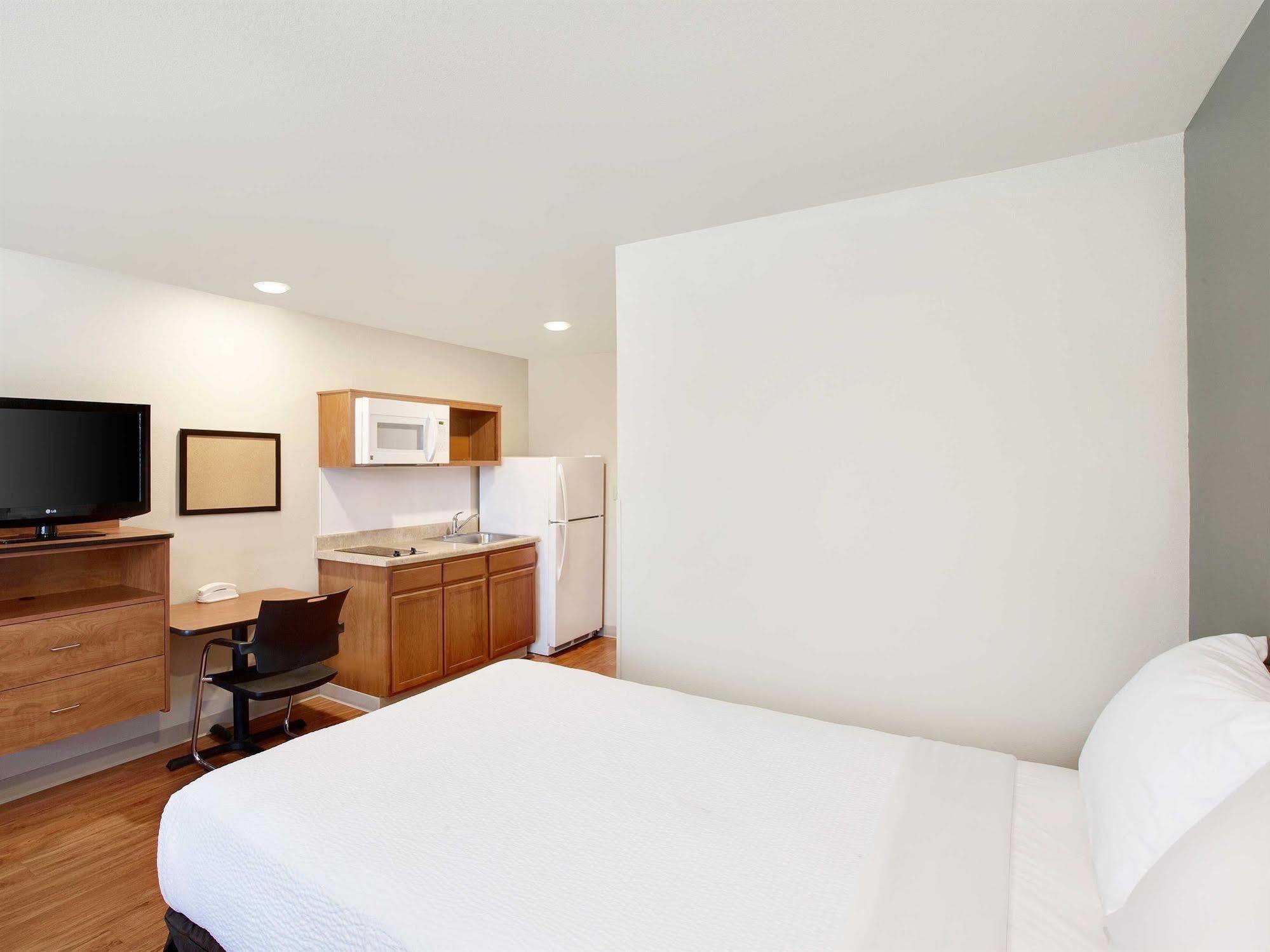 Woodspring Suites レイクチャールズ エクステリア 写真